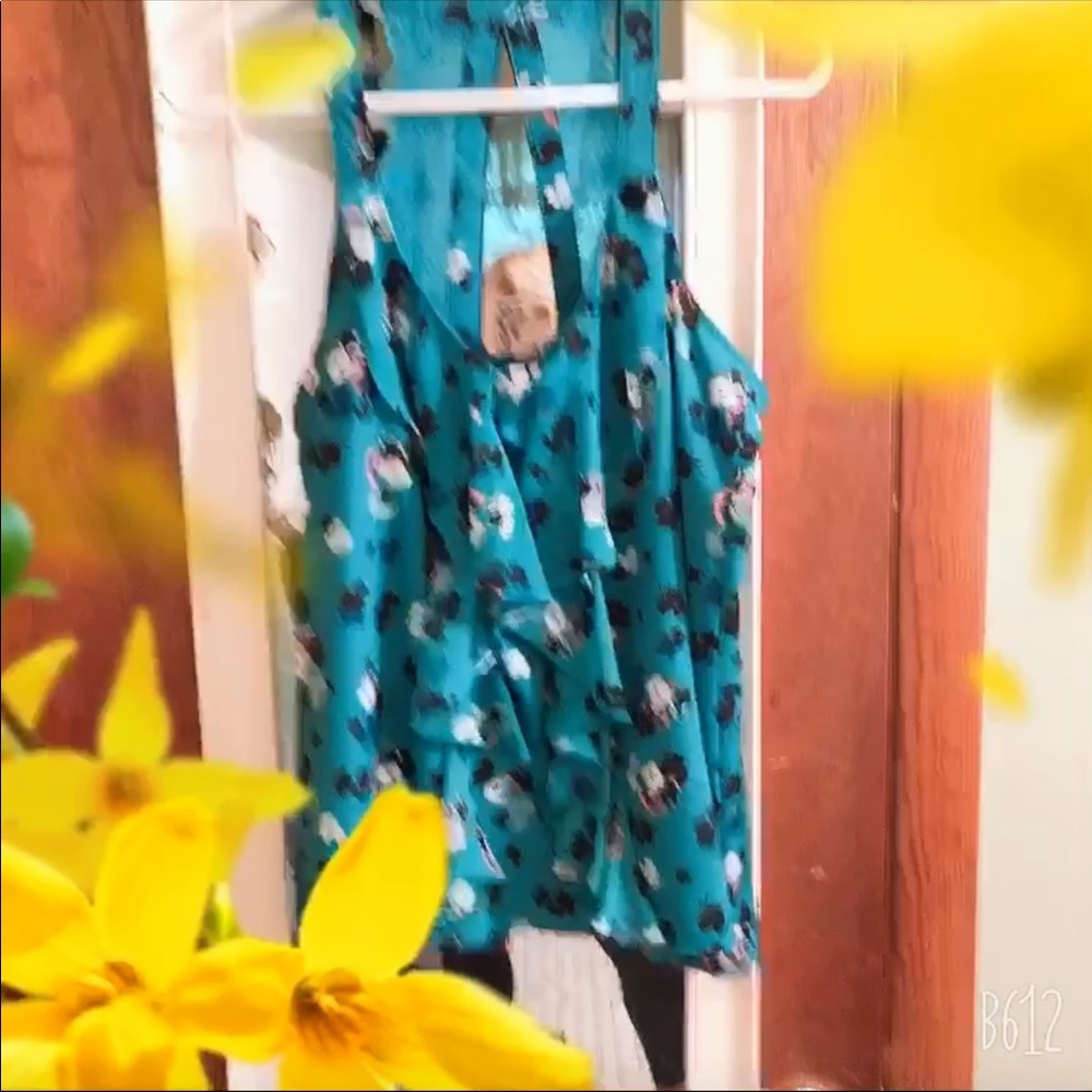 Sleeveless can be worn spring to fall